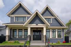 A Perfect Neighbourgood. Luxury Residential House With Front Yard Over Land Terraces. Big Family Hou